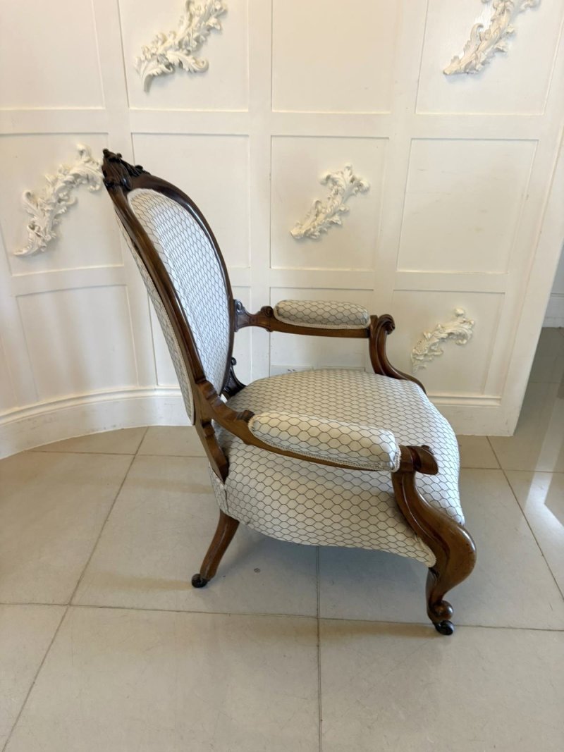 Antique Victorian Carved Walnut 11 Piece Salon/Drawing Room Suite with Sofa, Armchairs, Side Chairs and Footstools - Image 10