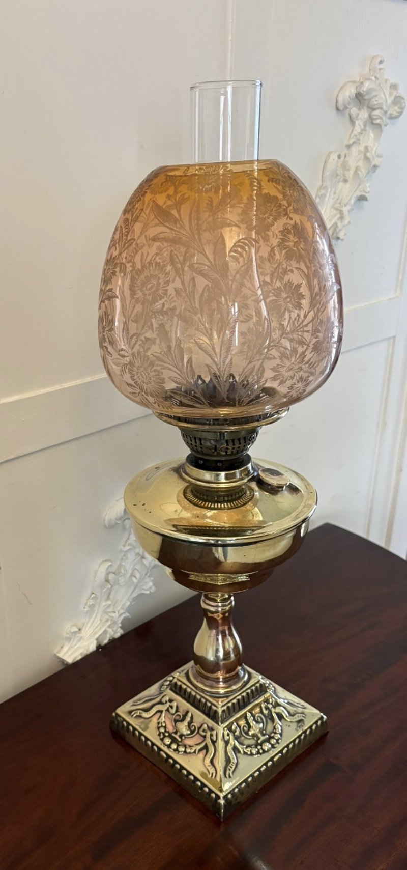 Antique Victorian Brass Oil Lamp with Etched Amber Glass Shade - Image 4