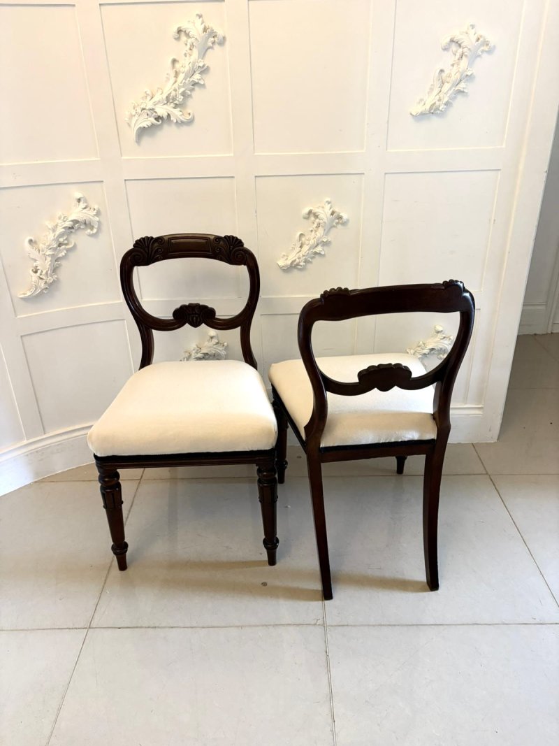 Antique Quality Set of 10 English Regency Carved Mahogany Dining Chairs - Image 4