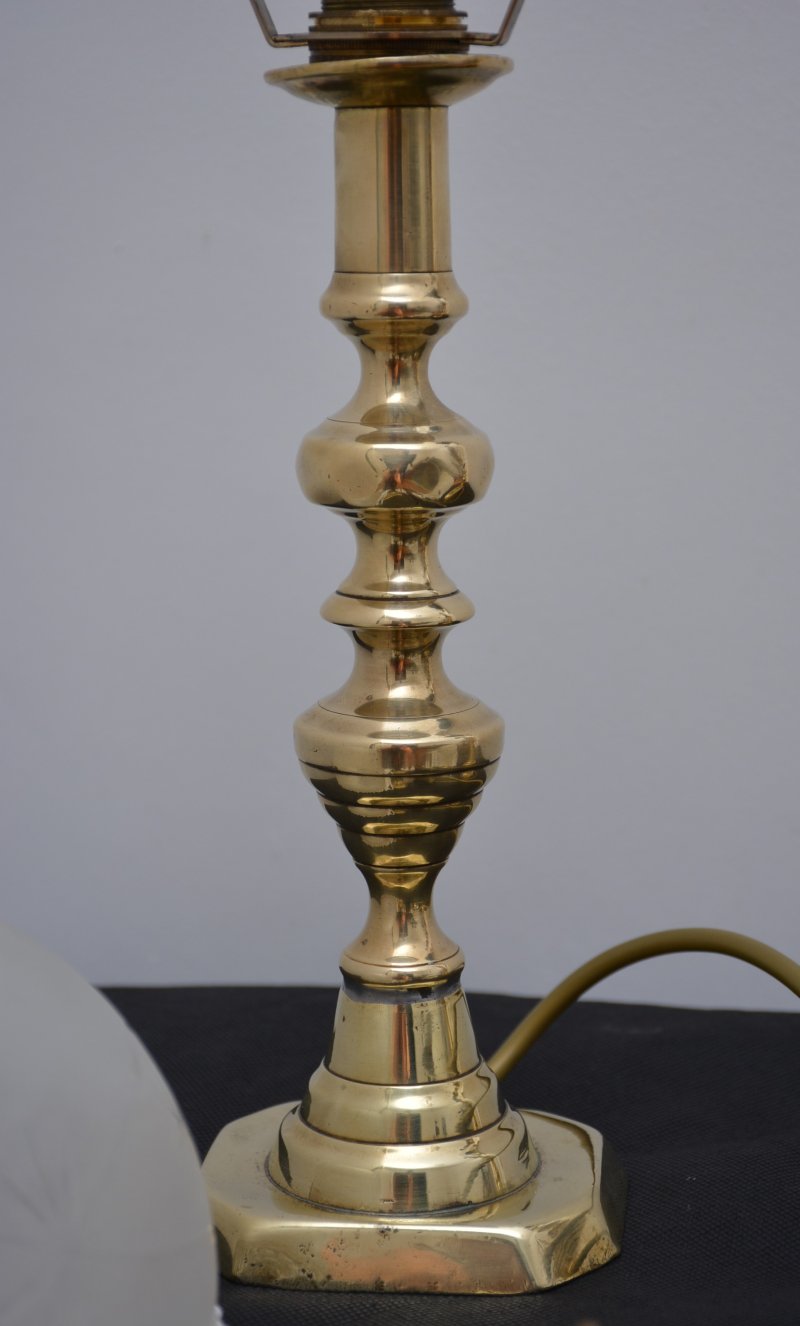 Pair of Victorian Table Lamps in Brass - Image 5