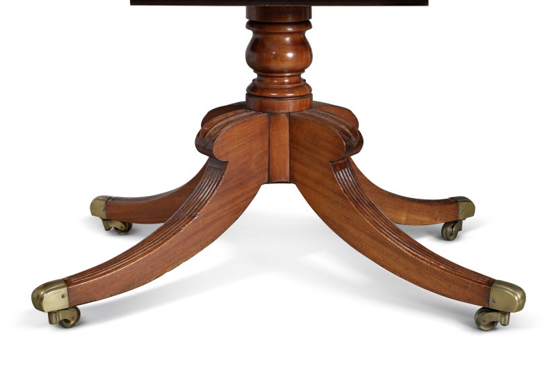 Exceptional ​​Antique Regency Four Pedestal Dining Table With Three Leaves to Seat 24 - Image 4