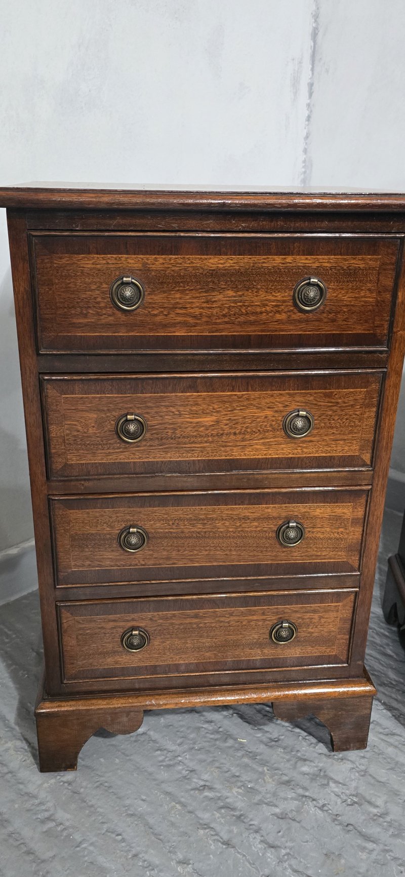 Pair Regency Mahogany Bedside Lamp Chests of Drawers - Image 6