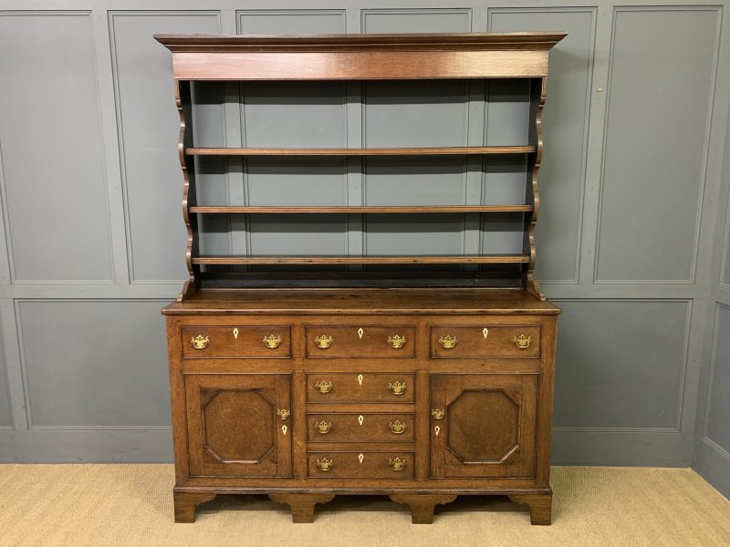 Early 19th Century Welsh Oak Dresser - Image 7