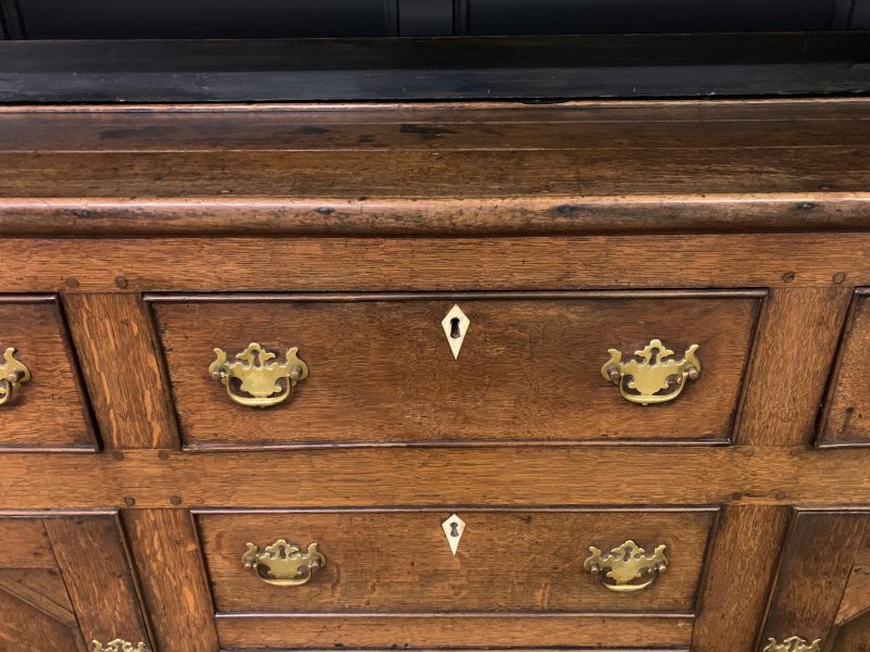 Early 19th Century Welsh Oak Dresser - Image 8