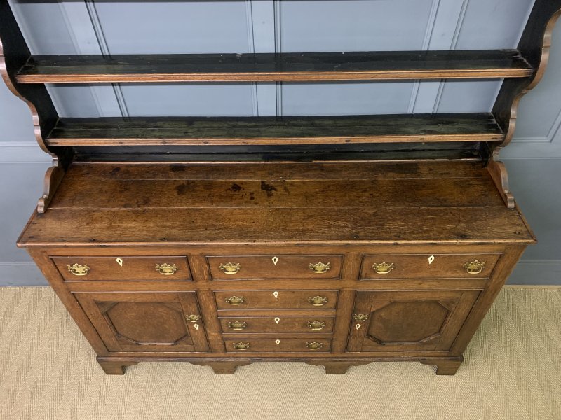 Early 19th Century Welsh Oak Dresser - Image 18