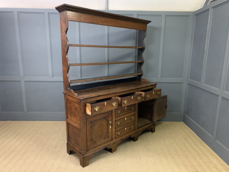 Early 19th Century Welsh Oak Dresser - Image 13