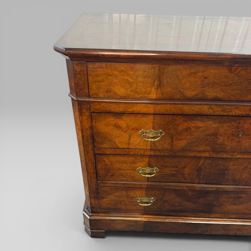 Antique French Provincial Walnut Commode with Mahogany Crossbanding - Image 7
