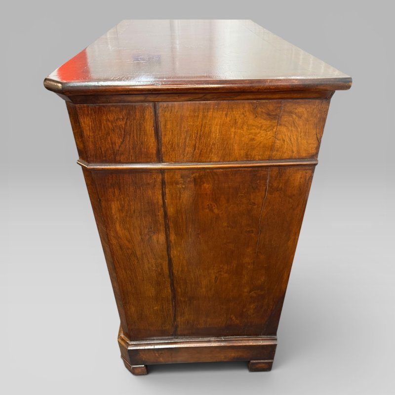 Antique French Provincial Walnut Commode with Mahogany Crossbanding - Image 9