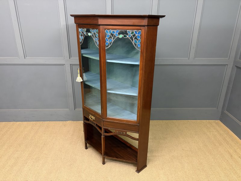 Arts and Crafts Mahogany Display Cabinet - Image 3