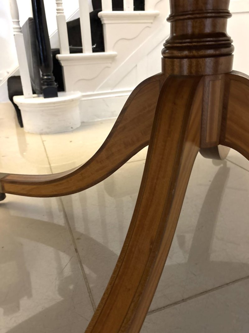 Antique Regency Style Figured Mahogany Oval Dining Table Satinwood Crossbanded 8 Seater - Image 12