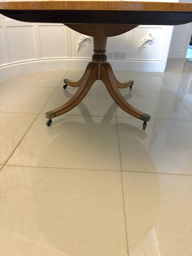 Antique Regency Style Figured Mahogany Oval Dining Table Satinwood Crossbanded 8 Seater - Image 11