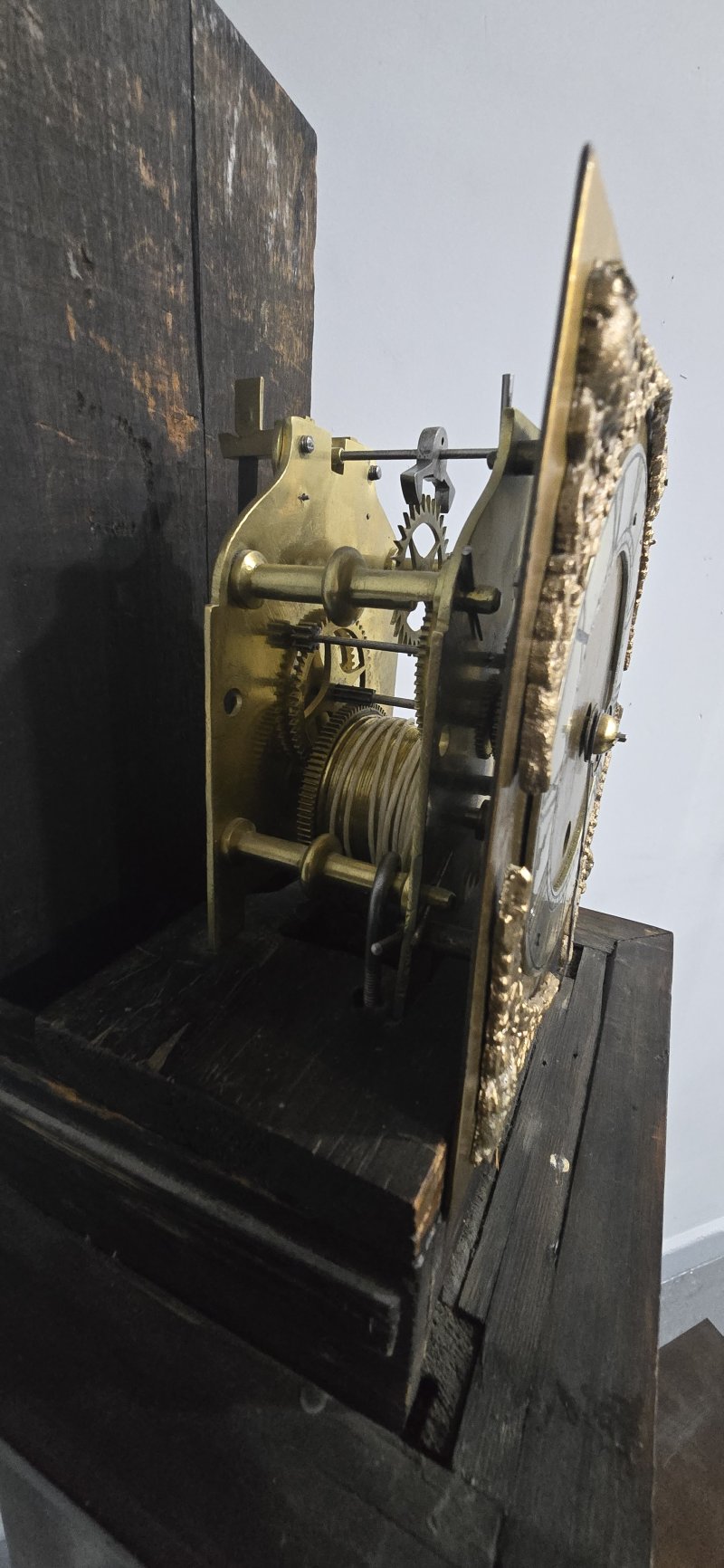 Very Pretty Burr Walnut Grandaughter Longcase Clock - Image 14