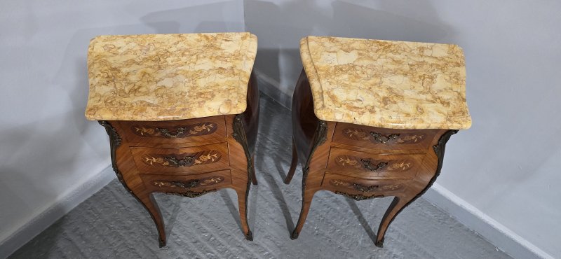Top Quality Pair French Bedside Lamp Tables - Image 4