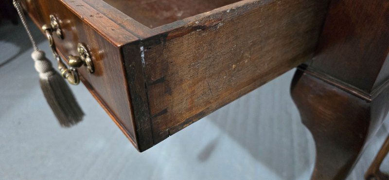 Chippenale Mahogany Library Writing Desk - Image 4