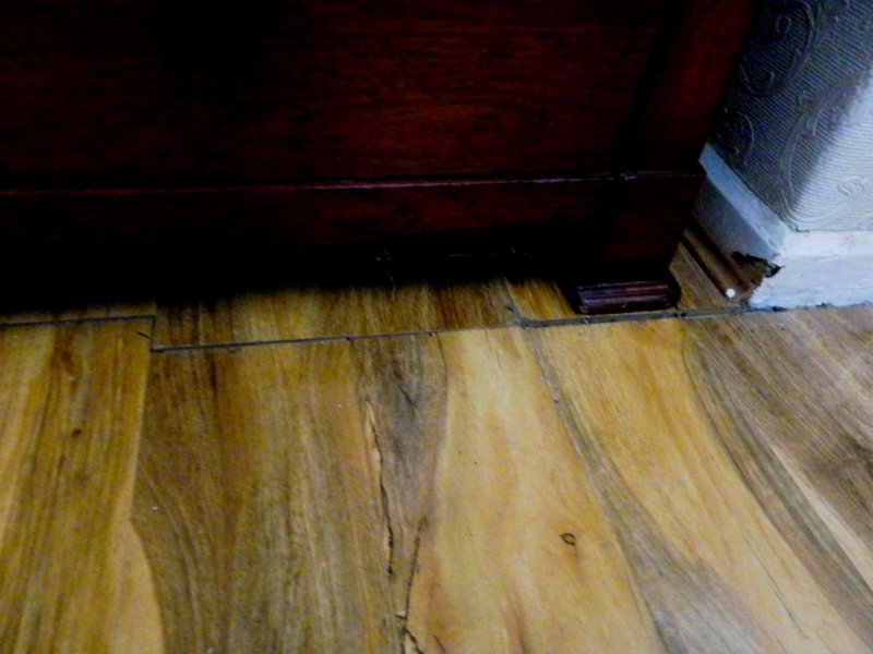 Victorian Mahogany Chest of Drawers - Image 4
