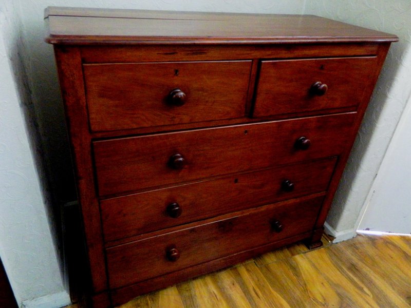 Victorian Mahogany Chest of Drawers - Image 8