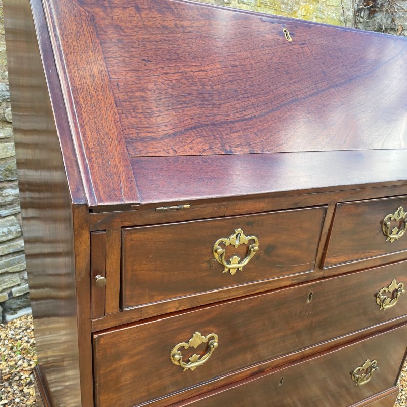 Petite Georgian Mahogany Bureau - Image 5