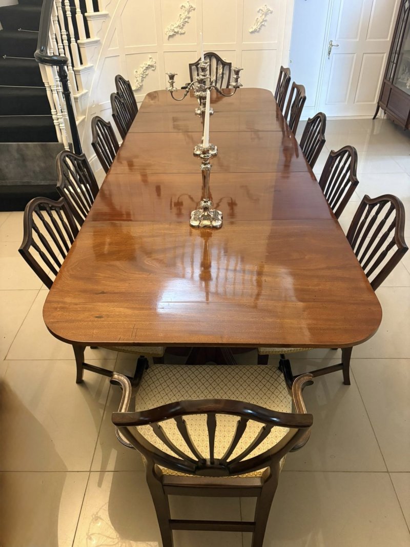Antique Georgian Figured Mahogany 3 Pillar Extending Dining Table Circa 1800 12 Seater - Image 2