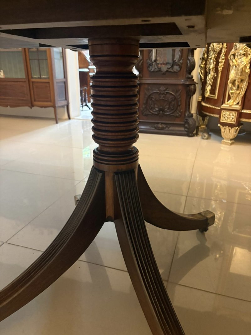 Antique Georgian Figured Mahogany 3 Pillar Extending Dining Table Circa 1800 12 Seater - Image 9