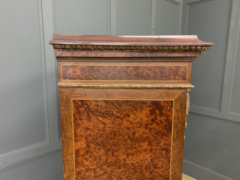 Inlaid Mahogany & Amboyna 19th Century French Bookcase - Image 10
