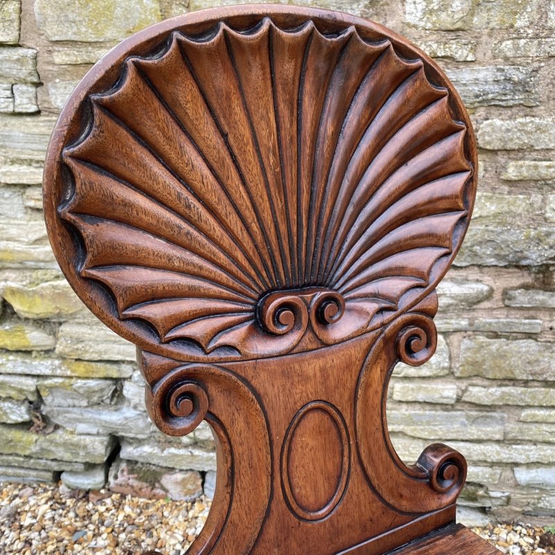 Pair of shell backed hall chairs - Image 6