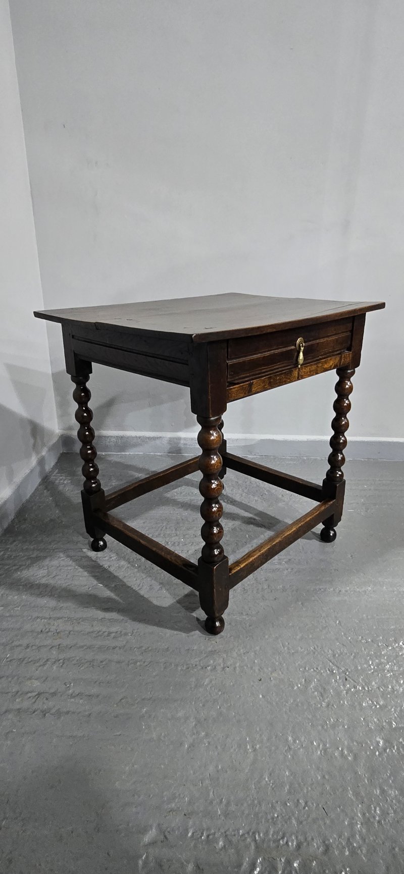 Fine C17th Oak Side Table - Image 6
