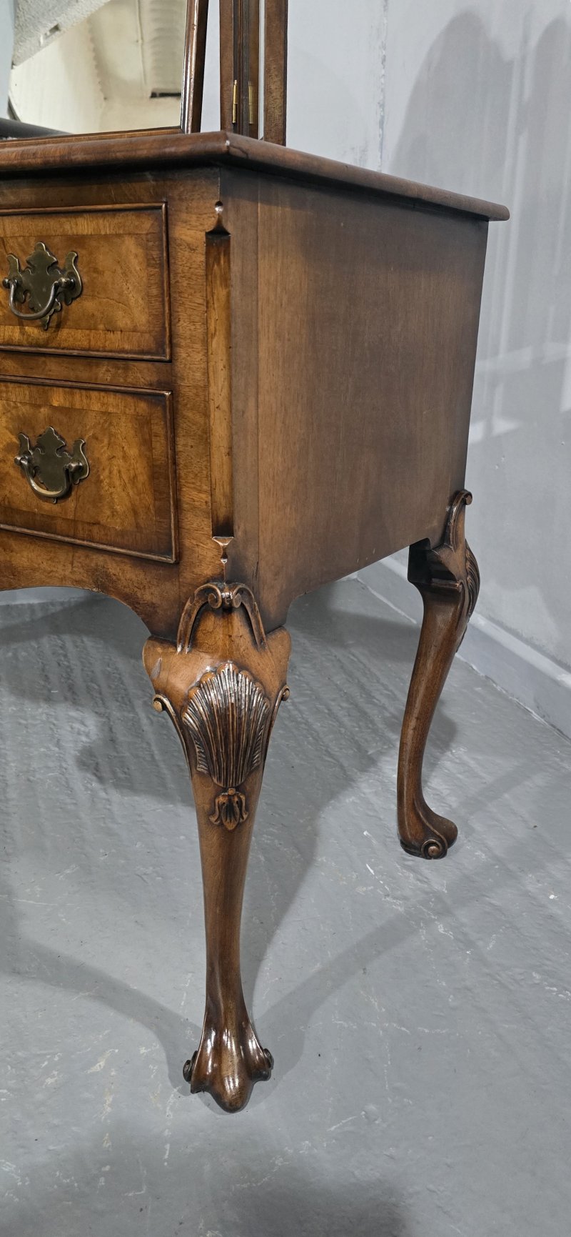 Superb Queen Anne Dressing Table - Image 3