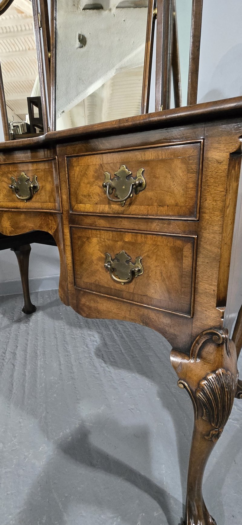 Superb Queen Anne Dressing Table - Image 5