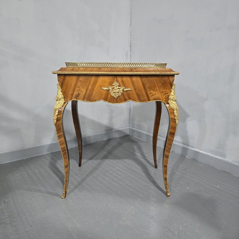 Superb Satinwood Planter - Image 5