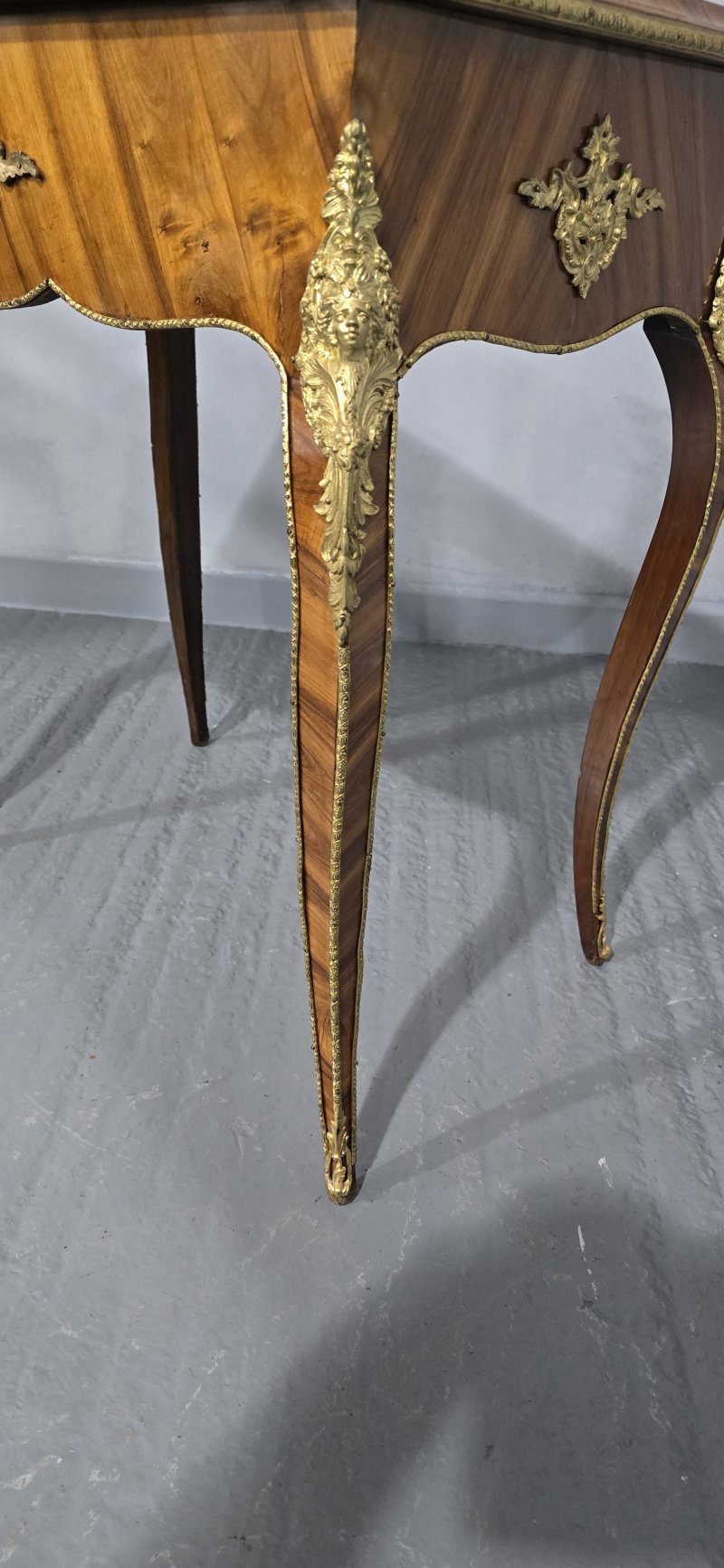 Superb Satinwood Planter - Image 6