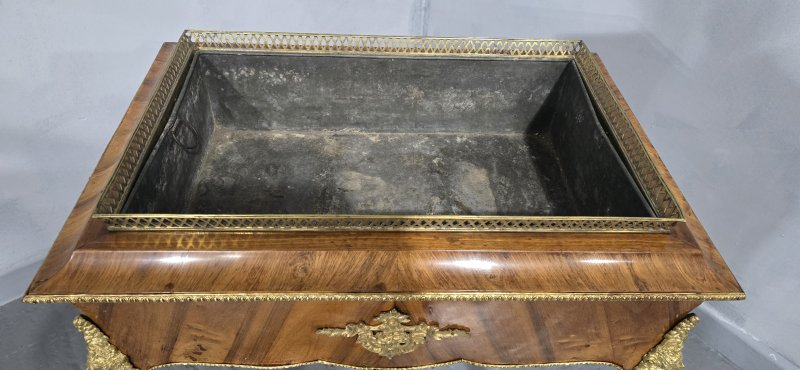 Superb Satinwood Planter - Image 10