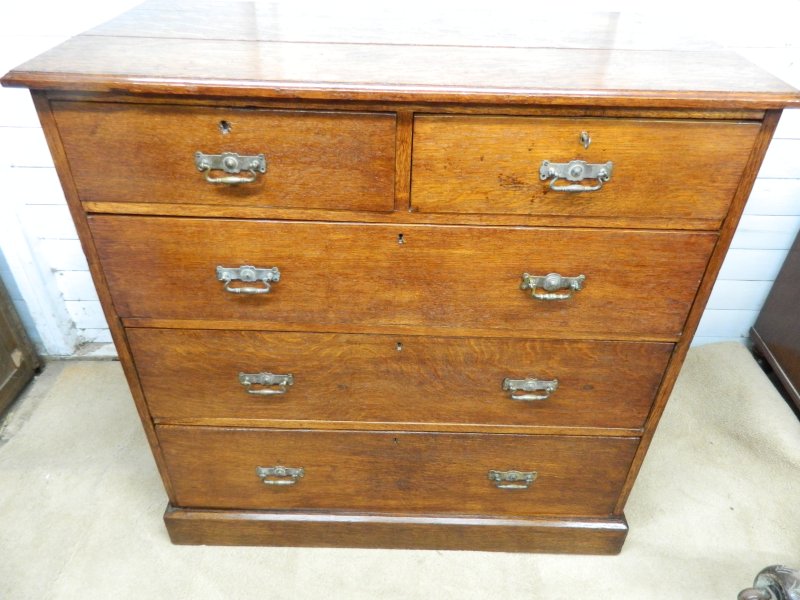 Victorian Solid Oak Chest of Drawers - Image 8