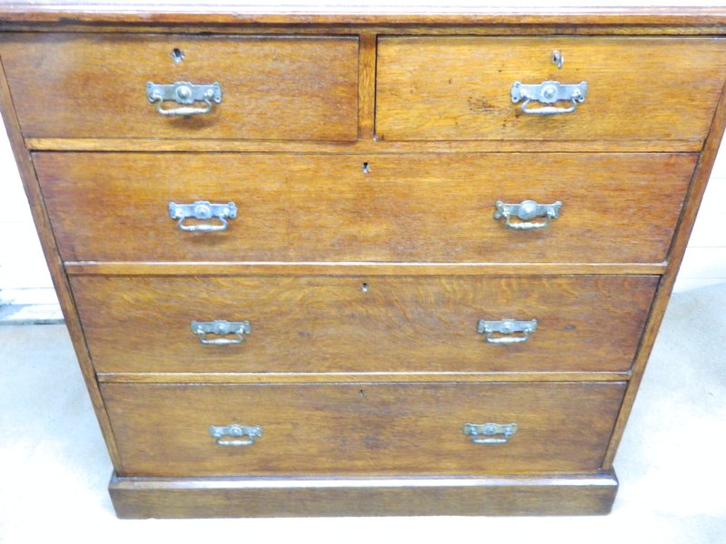Victorian Solid Oak Chest of Drawers - Image 17