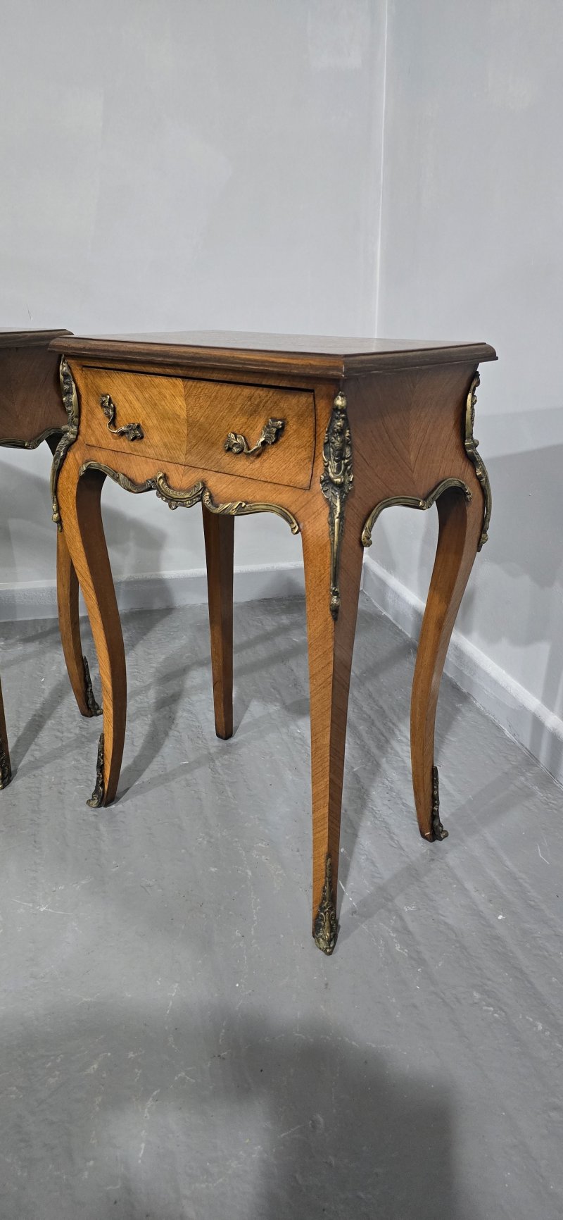 Super Pair French Bedside Lamp Tables - Image 3