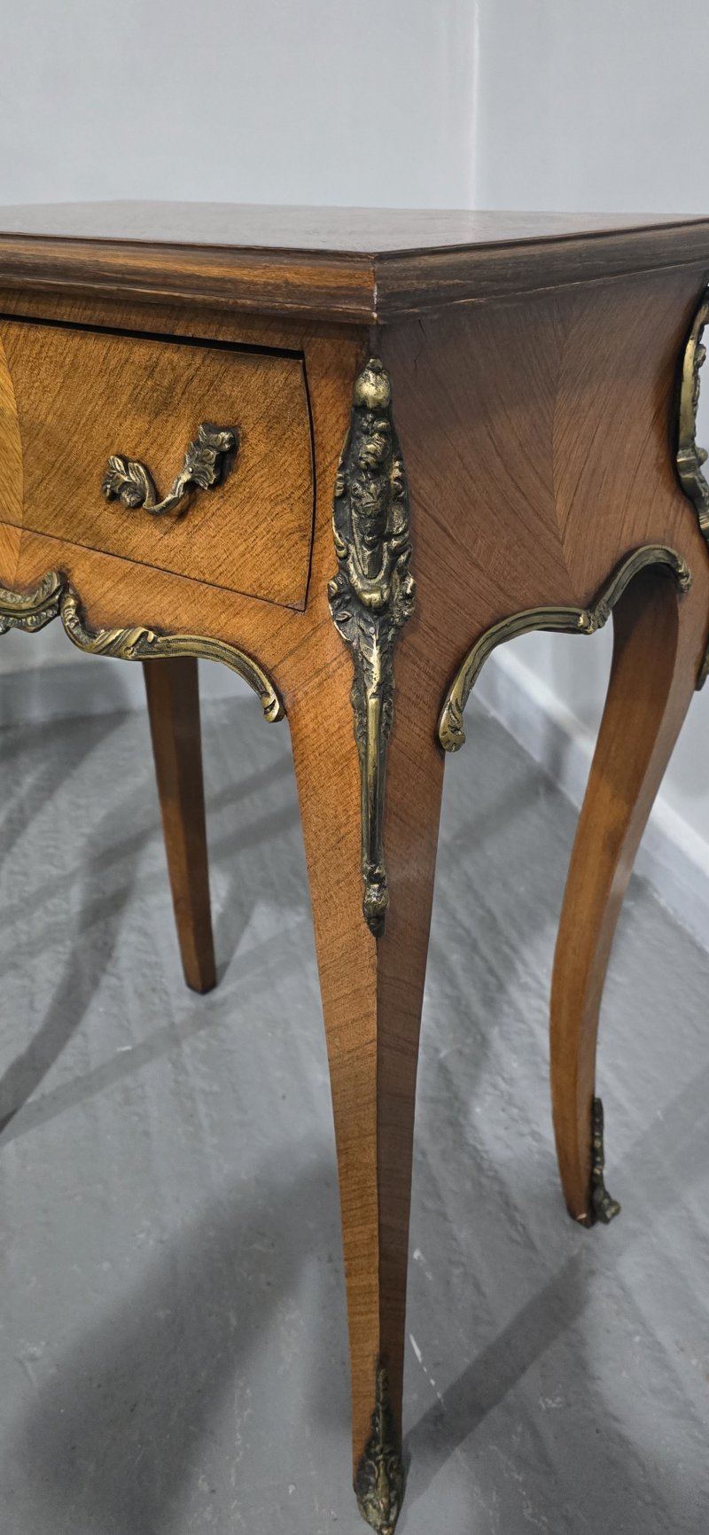 Super Pair French Bedside Lamp Tables - Image 6