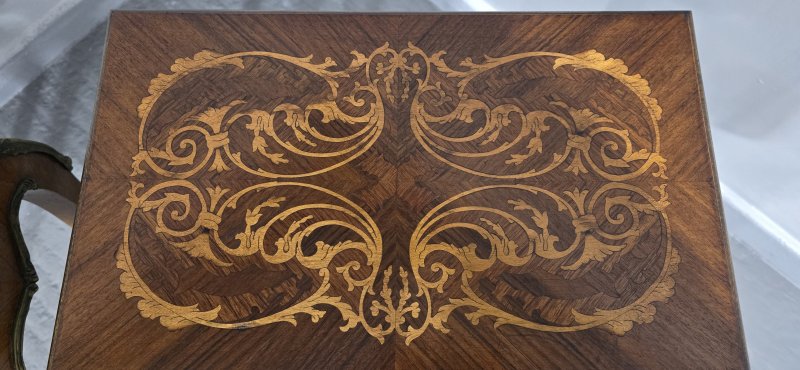 Super Pair French Bedside Lamp Tables - Image 13