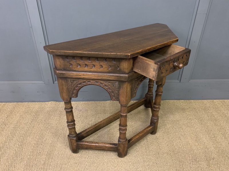 Ipswich Oak Side Table - Image 9