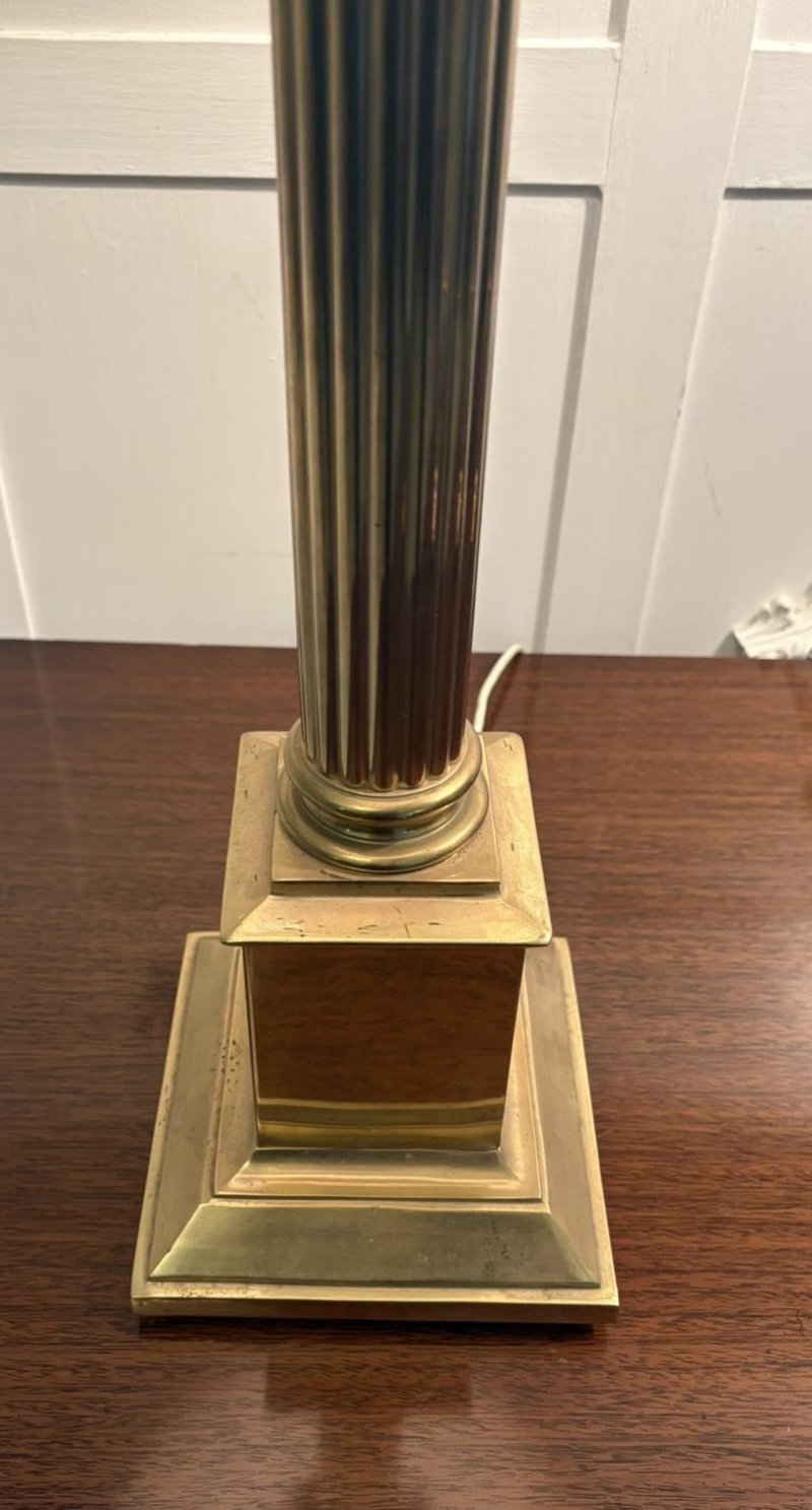 Antique Pair of Corinthian Column Brass Table Lamps - Image 7