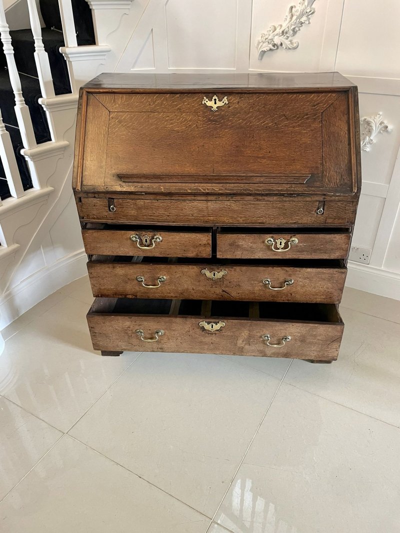 Antique 17th Century Quality Oak Bureau with Outstanding Interior - Image 4