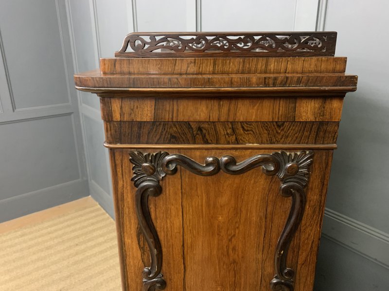 Victorian Rosewood Bookcase Cabinet by James Winter - Image 10