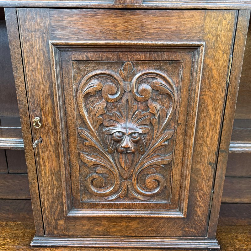 Antique Late Victorian Oak Bowfront Dresser Green Man Carvings Cabriole Legs - Image 10