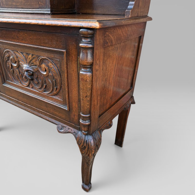 Antique Late Victorian Oak Bowfront Dresser Green Man Carvings Cabriole Legs - Image 5
