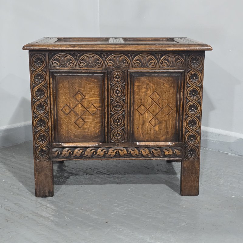 Very Small Oak Inlaid Coffer - Image 2
