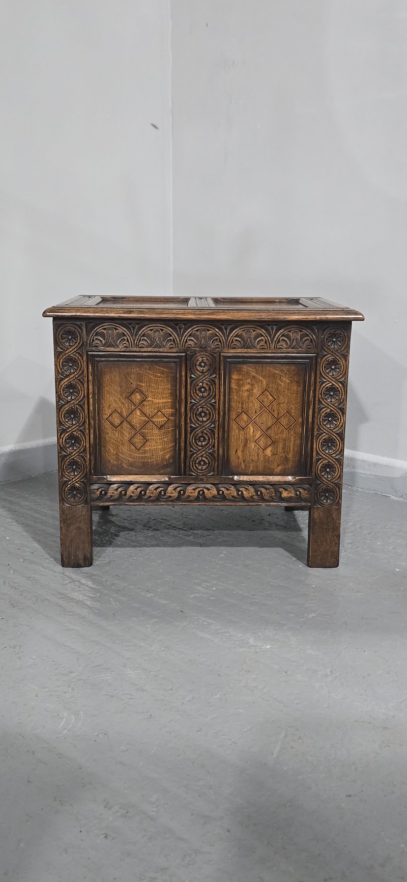 Very Small Oak Inlaid Coffer - Image 3