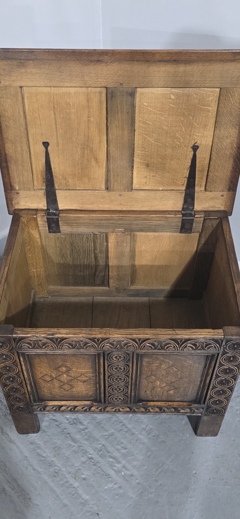 Very Small Oak Inlaid Coffer - Image 10