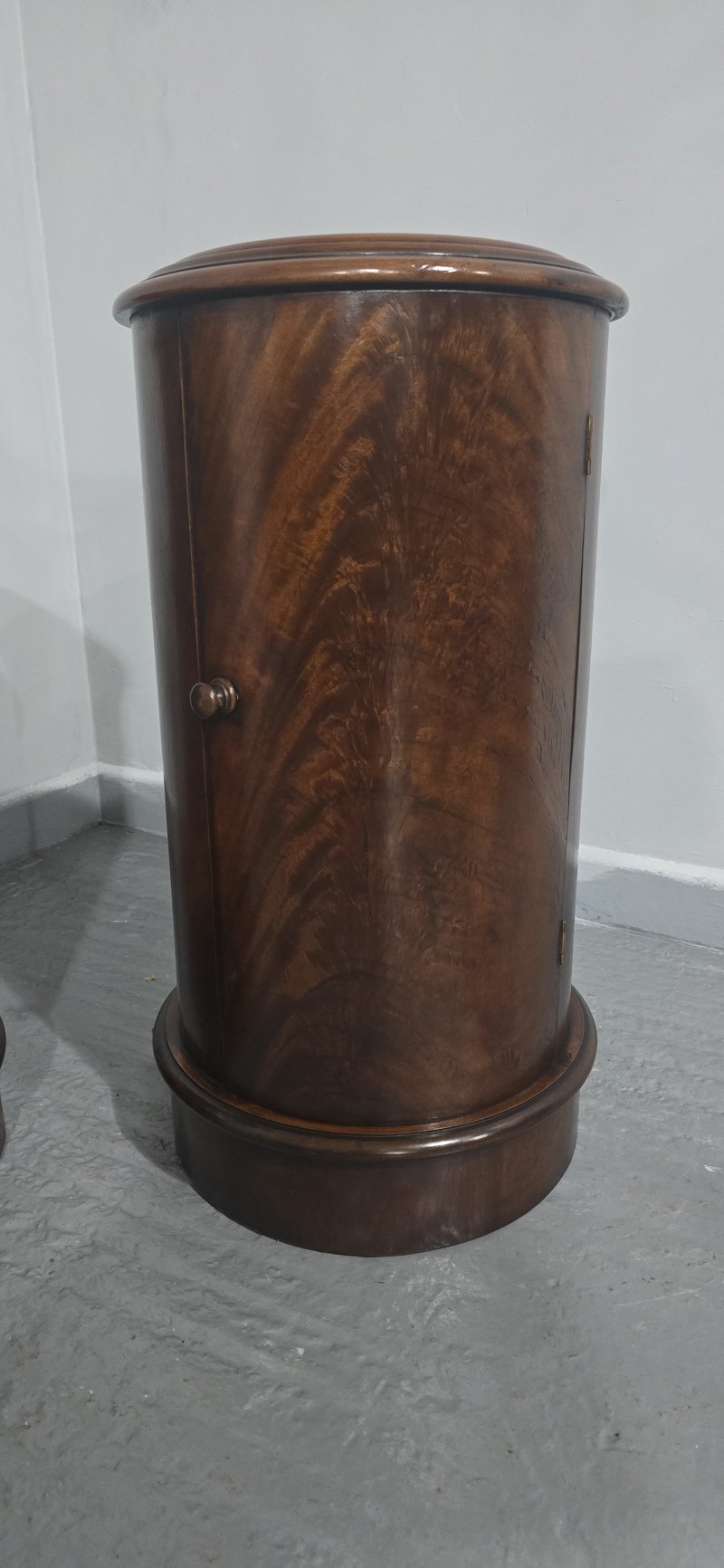 Pair Cyndrical Mahogany Bedside Cabinets - Image 6