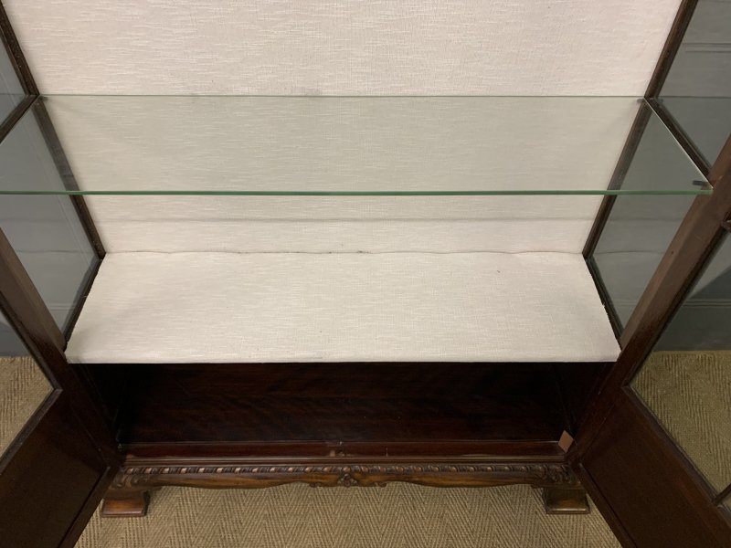 Chippendale Style Mahogany Display Cabinet - Image 9