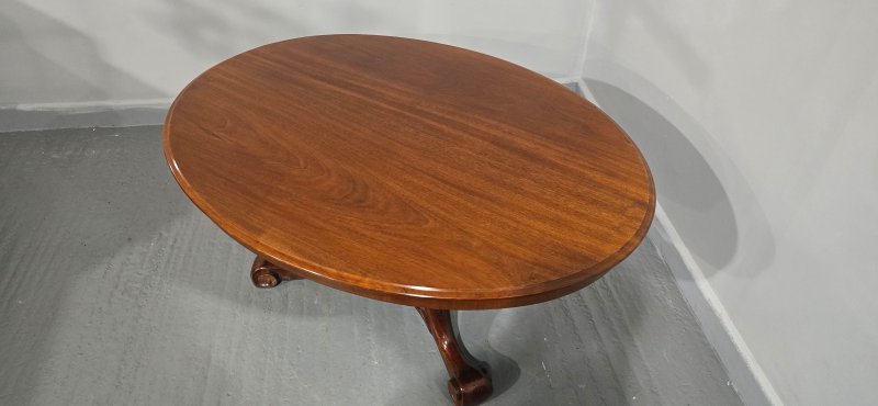 Victorian Oval Coffee Table - Image 4