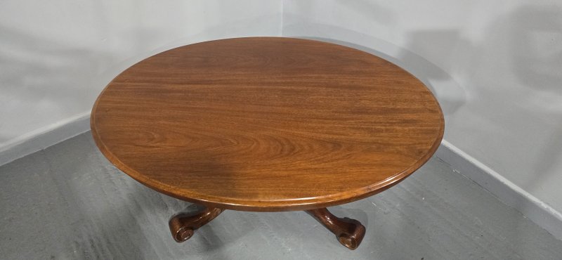 Victorian Oval Coffee Table - Image 3