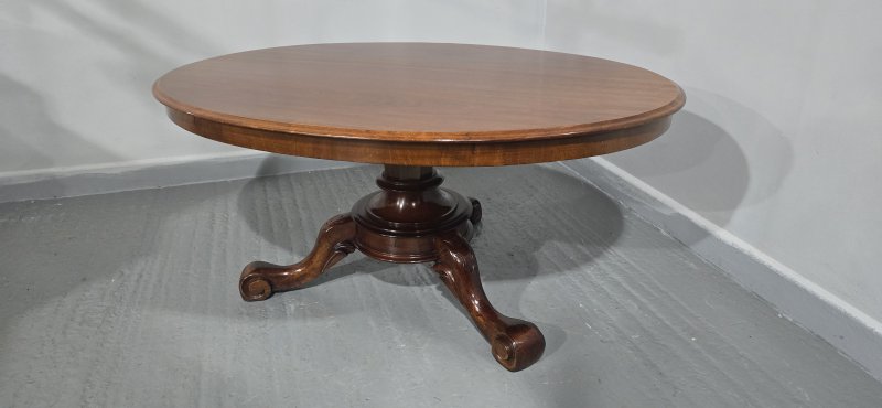 Victorian Oval Coffee Table - Image 11